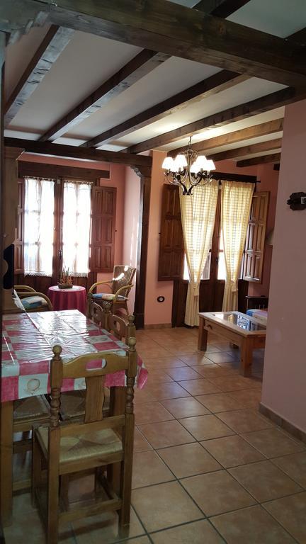 Apartamentos Rurales Tauro 카베주엘라델발 외부 사진